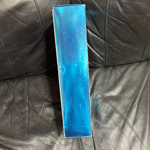 2001 Barbie - Picture 3 of 8